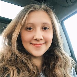 Meet your Posher, Annie